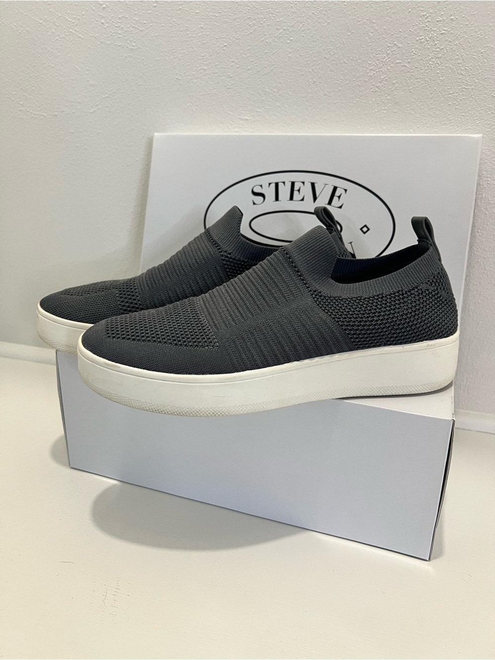 Steve Madden: Slip-On Knit Platform Sneakers